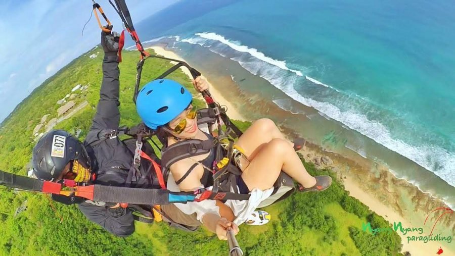 paragliding in Bali uluwatu