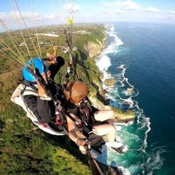 paragliding uluwatu