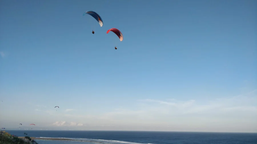 paragliding bali seminyak